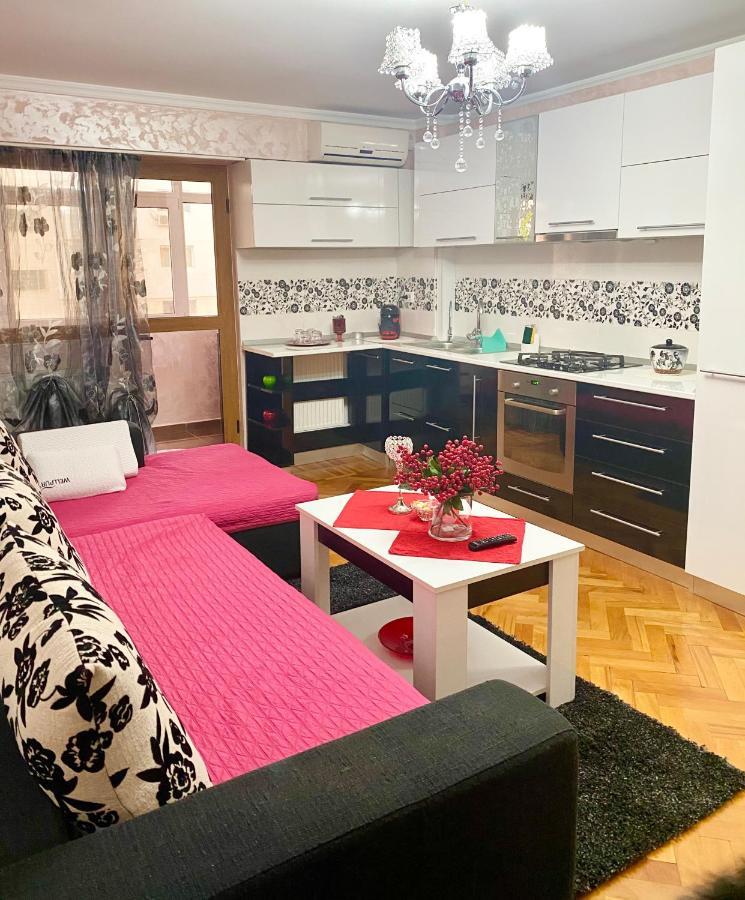 Tribunal Apartament Langa Faleza Dunarii Brăila Esterno foto