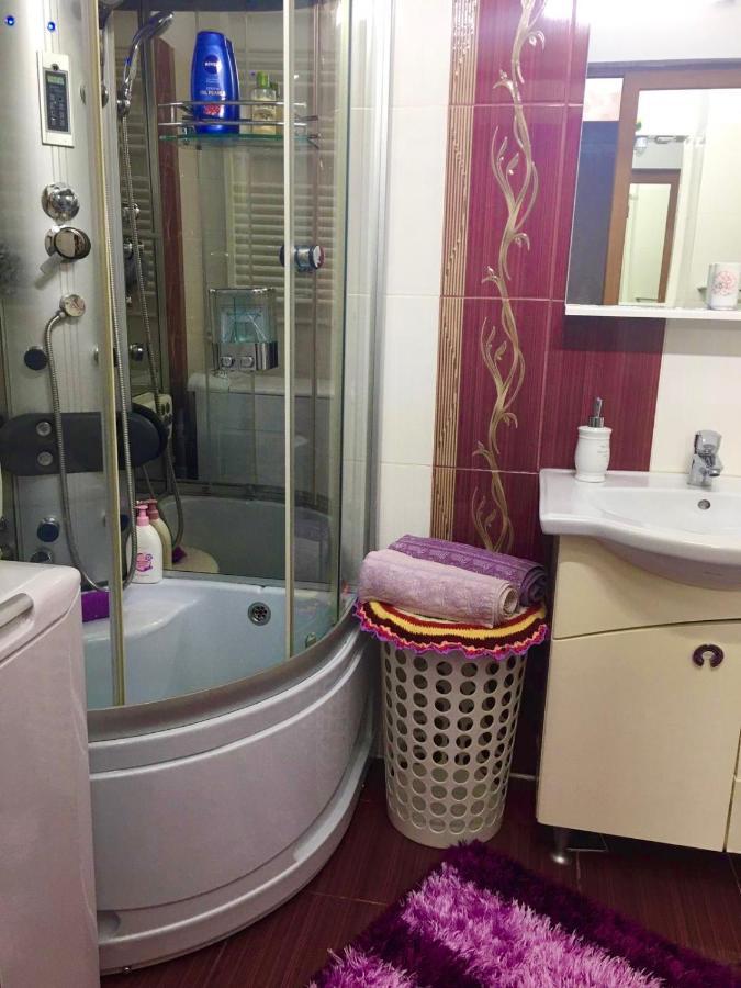 Tribunal Apartament Langa Faleza Dunarii Brăila Esterno foto