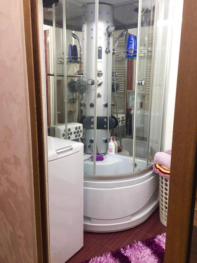 Tribunal Apartament Langa Faleza Dunarii Brăila Esterno foto