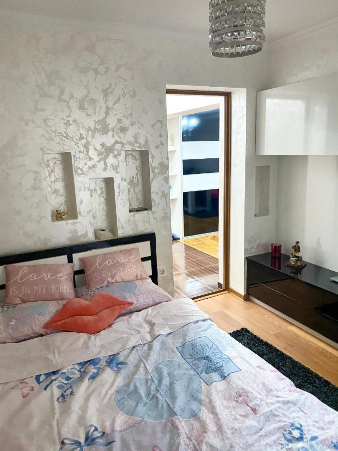 Tribunal Apartament Langa Faleza Dunarii Brăila Esterno foto