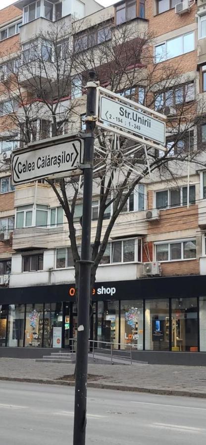 Tribunal Apartament Langa Faleza Dunarii Brăila Esterno foto